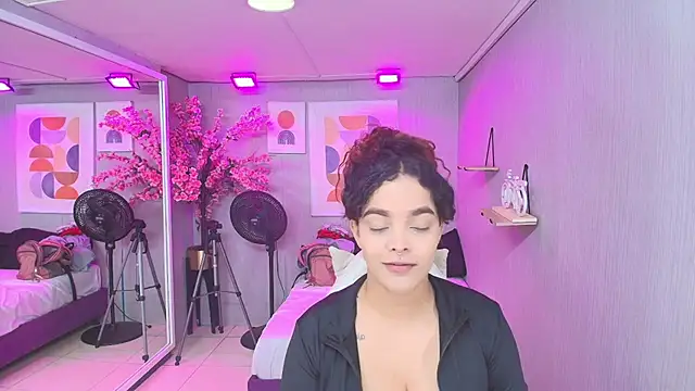 Maggy t18 online show from 05.22.26