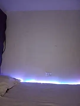 Snapshot of RosenRot07 chatting on 09.19.25 RosenRot07 online show from 09.19.25