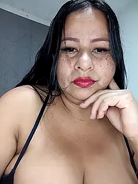 Snapshot of RosenRot07 chatting on 10.27.25 RosenRot07 online show from 10.27.25