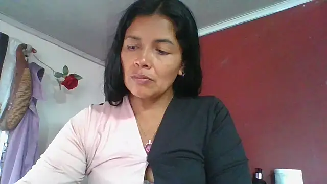 DianaOchoa  online show from 04.27.26