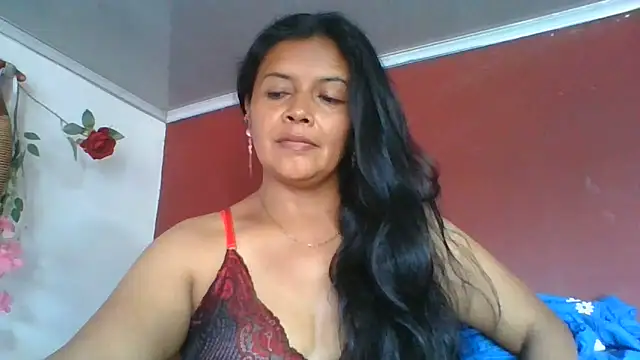 Snapshot of DianaOchoa_ chatting on 06.01.26 DianaOchoa online show from 06.01.26