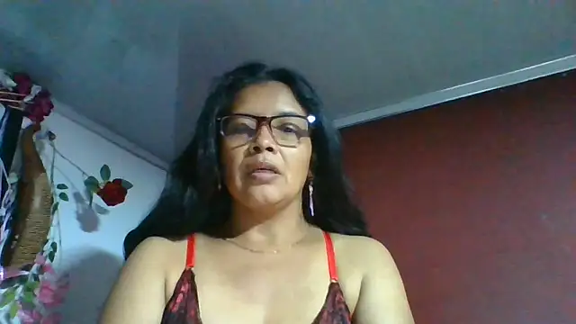 Snapshot of DianaOchoa_ chatting on 06.13.26 DianaOchoa online show from 06.13.26