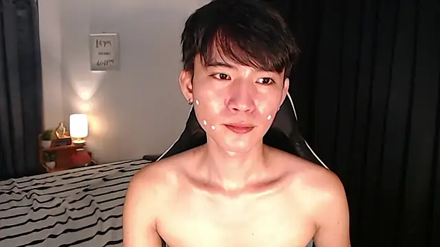 Snapshot of asian_dai chatting on 08.06.26 asian dai online show from 08.06.26