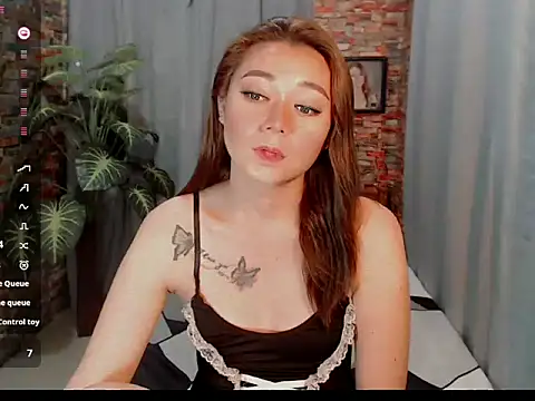 Snapshot of cutemac69 chatting on 11.06.25 cutemac69 online show from 11.06.25