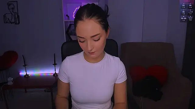 Snapshot of miki-niki chatting on 11.14.25 miki-niki online show from 11.14.25