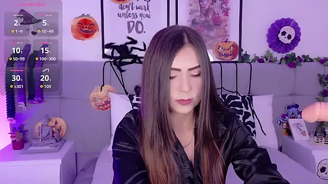 Snapshot of Heraa_Piett chatting on 10.10.25 Heraa Piett online show from 10.10.25