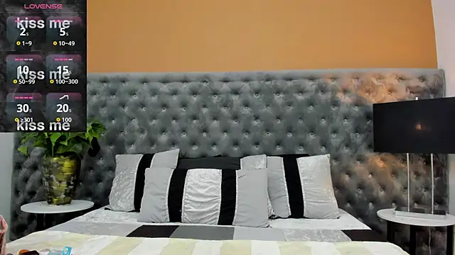 ValeSantoDomingo online show from 07.22.26