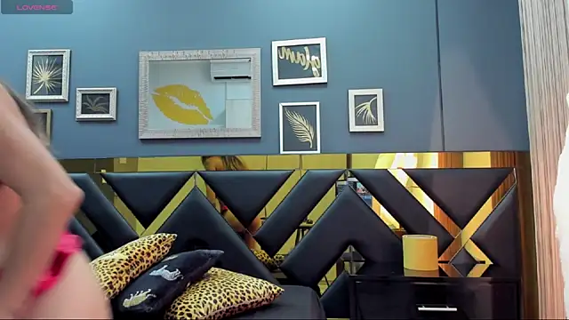 Kaya Tate online show from 11.14.25