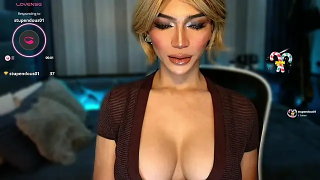 Huntress xxx online show from 02.05.26