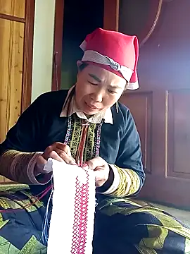 jienrrr online show from 10.10.25