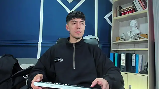 etham wolf  online show from 11.15.25