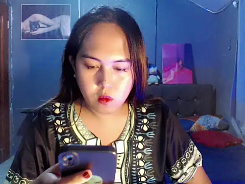 Snapshot of urtranspinay chatting on 01.18.26 urtranspinay online show from 01.18.26