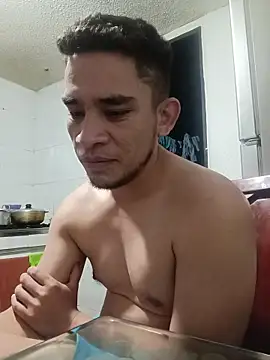 Snapshot of Andreshot911 chatting on 10.25.25 Andreshot911 online show from 10.25.25