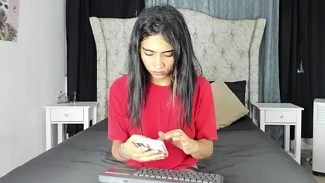 Snapshot of aleja_spearsx chatting on 05.08.26 aleja spearsx online show from 05.08.26