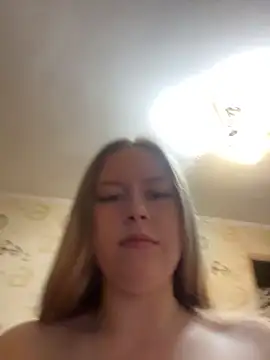 Snapshot of Tomyris_yuki chatting on 02.15.26 Tomyris yuki online show from 02.15.26