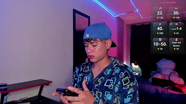 Snapshot of Jostin18 chatting on 09.09.25 Jostin18 online show from 09.09.25