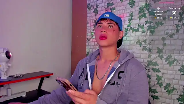 Snapshot of Jostin18 chatting on 10.20.25 Jostin18 online show from 10.20.25