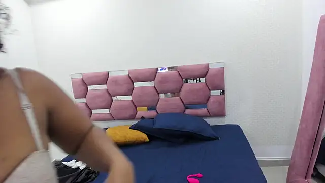 MiiaSmith   online show from 11.18.25