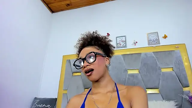AliyahBrowns online show from 12.19.25