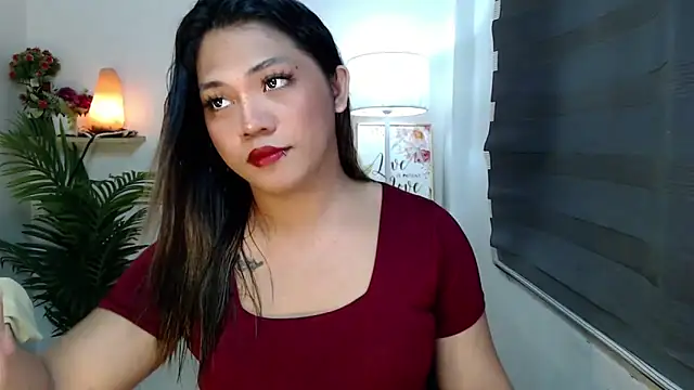 Snapshot of scarlett_brownx69 chatting on 10.25.25 scarlett brownx69 online show from 10.25.25