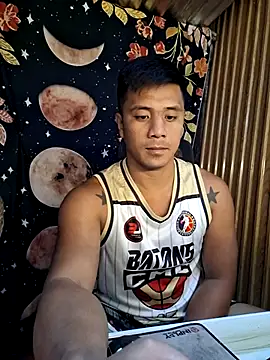 Snapshot of mr_dave chatting on 12.17.25 mr dave online show from 12.17.25