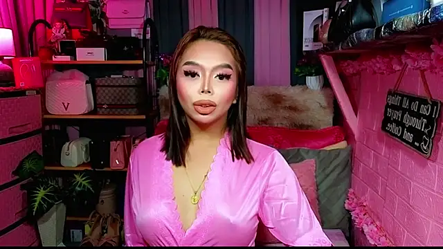 MoniqueCeleste online show from 10.29.25