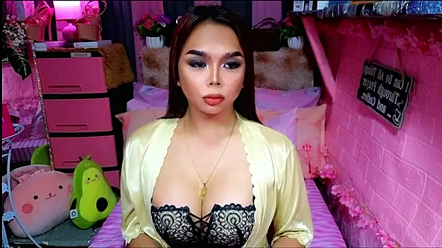 Snapshot of MoniqueCeleste chatting on 01.16.26 MoniqueCeleste online show from 01.16.26