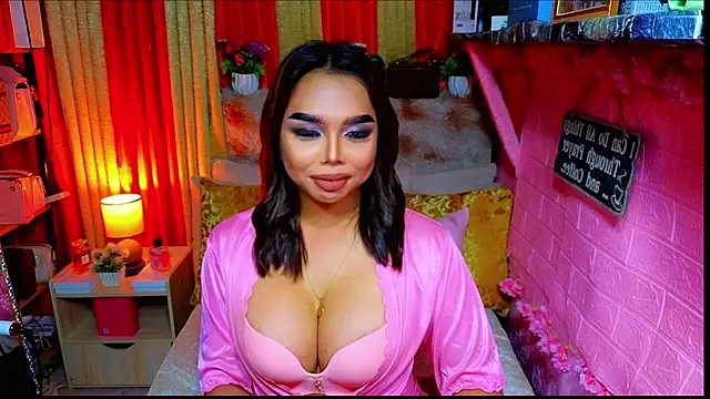 Snapshot of MoniqueCeleste chatting on 02.11.26 MoniqueCeleste online show from 02.11.26