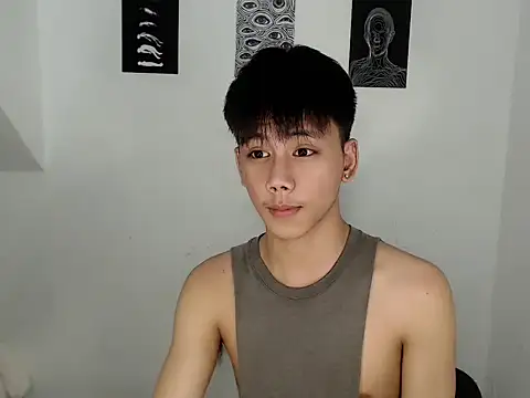 Snapshot of ynotyu chatting on 05.21.26 ynotyu online show from 05.21.26