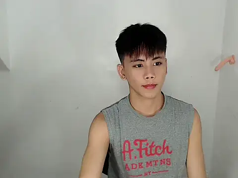 Snapshot of ynotyu chatting on 06.06.26 ynotyu online show from 06.06.26