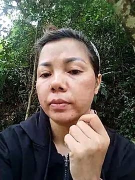 LuxiLuxi18x online show from 04.27.26