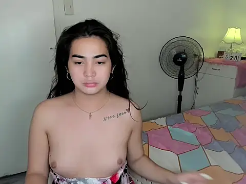 Snapshot of Alovelydoll_nica chatting on 11.20.25 Alovelydoll nica online show from 11.20.25