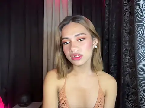 Snapshot of Lovelynikki03 chatting on 11.30.25 Lovelynikki03 online show from 11.30.25