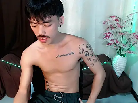 urhunky boy online show from 08.04.26