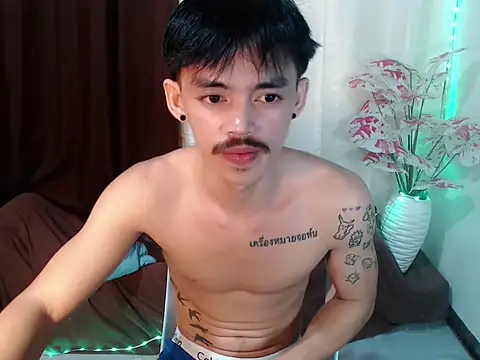 urhunky boy online show from 08.05.26