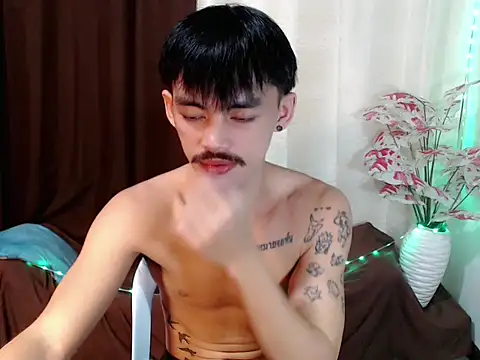 urhunky boy online show from 08.06.26