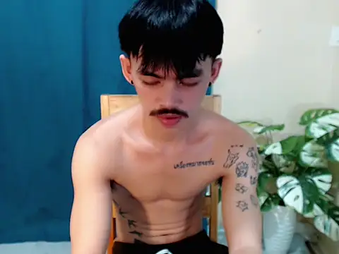 urhunky boy online show from 08.07.26