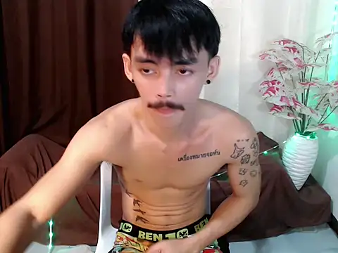 urhunky boy online show from 08.07.26