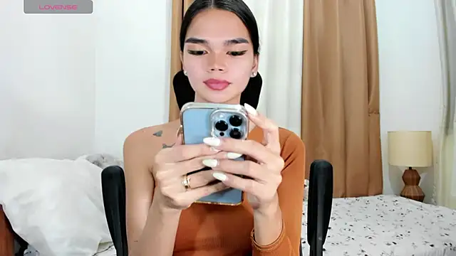 kendall petite18 online show from 06.07.26