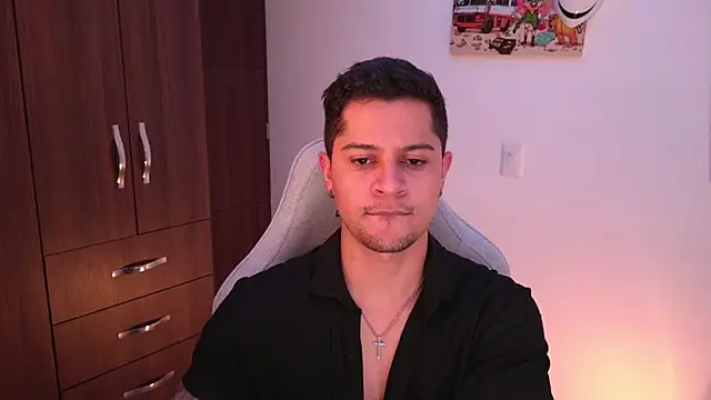 Snapshot of domsantiago_ chatting on 11.02.25 domsantiago online show from 11.02.25