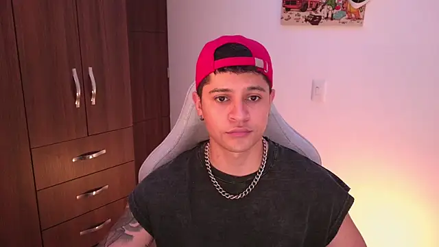 Snapshot of domsantiago_ chatting on 11.07.25 domsantiago online show from 11.07.25