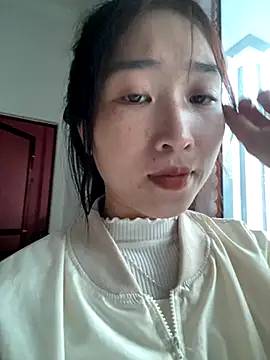 Snapshot of oneyou_400 chatting on 10.25.25 oneyou 400 online show from 10.25.25