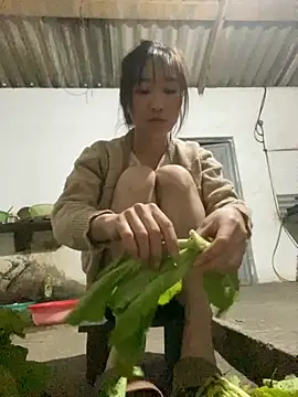 Snapshot of oneyou_400 chatting on 11.13.25 oneyou 400 online show from 11.13.25