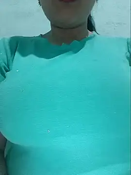 Shiny Babe online show from 05.10.26