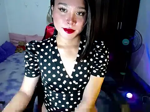 Urassiansweetcummer online show from 06.08.26
