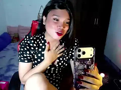 Urassiansweetcummer online show from 06.17.26