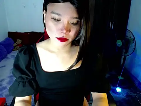 Urassiansweetcummer online show from 06.20.26