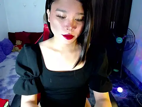 Urassiansweetcummer online show from 06.21.26