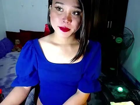 Urassiansweetcummer online show from 07.08.26