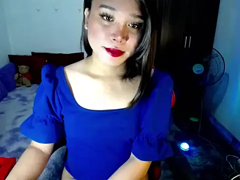 Urassiansweetcummer online show from 07.09.26